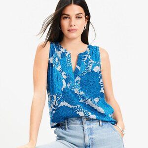 NWT LOFT Floral Pleated V-Neck Mixed Media Shell